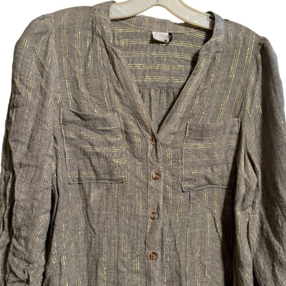 Akemi + Kin Top with Gold Metallic Threads - Picture 2 of 7